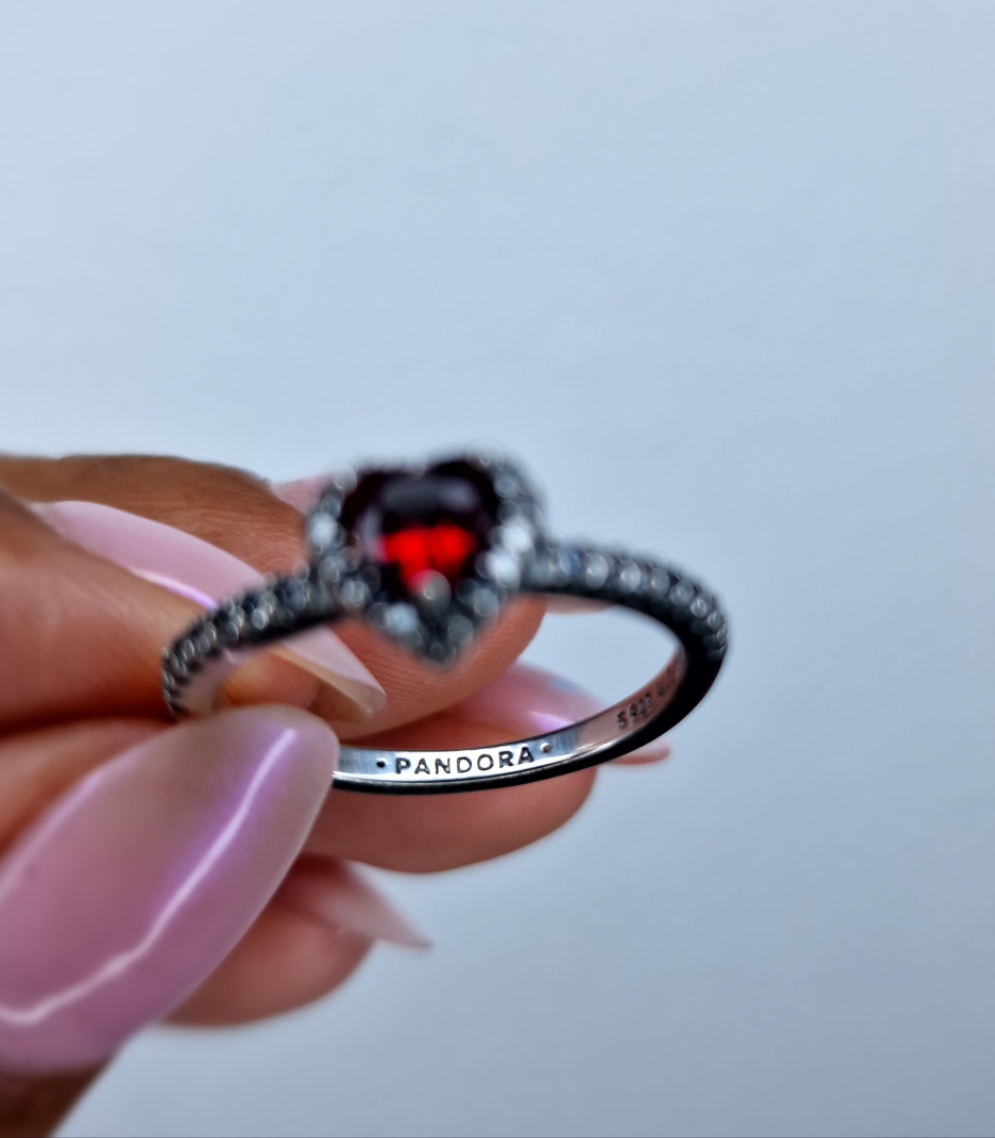 Anillo de corazón rojo plata de ley 925. Estilo romántico.